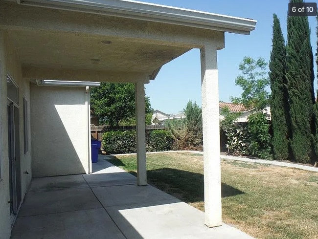 Building Photo - 2254 Independence Pl