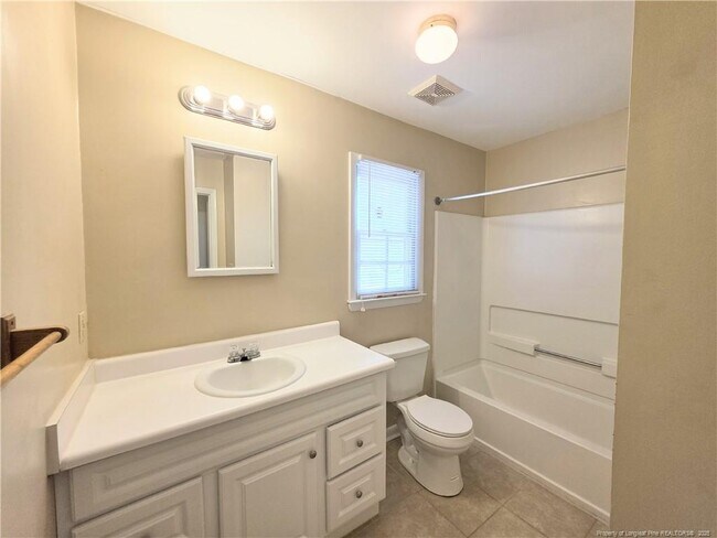 Building Photo - 1179 Butterwood Cir