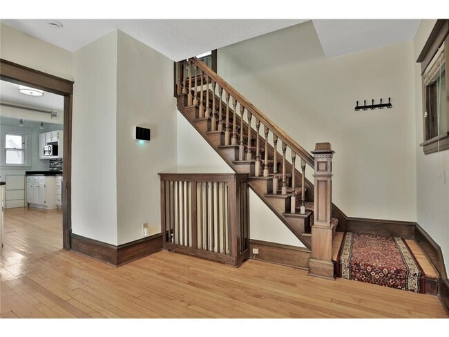 Building Photo - 2122 Temple Ct