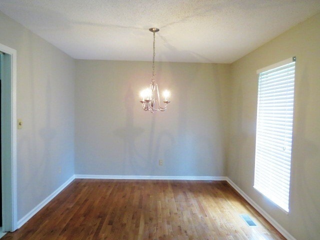 Building Photo - Updated Spacious 3 BR/ 2 BA home in Bluff Park