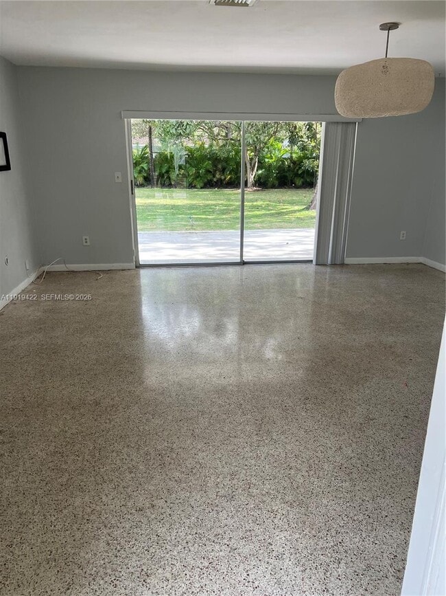 Building Photo - 16425 SW 75th Ave