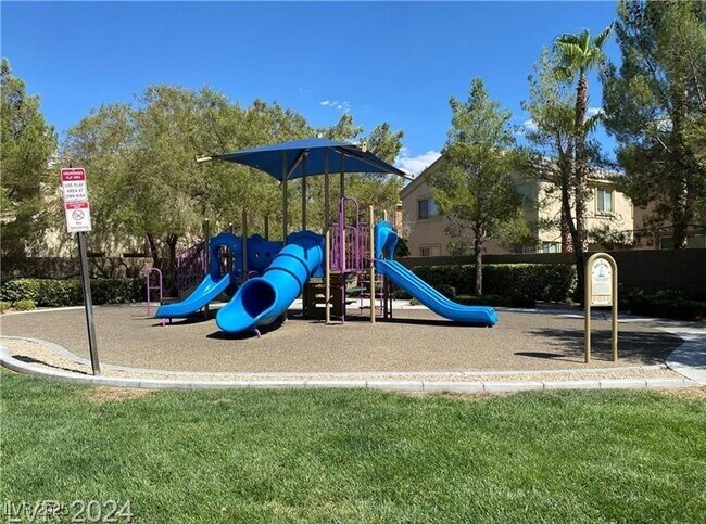 Building Photo - 259 Dogleg Dr