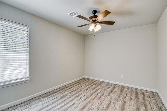 Building Photo - 211 Bumgarner Ave