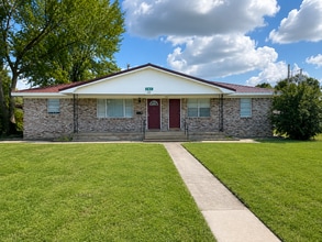 Building Photo - New Beginnings Start with AMRR: Charming 3-Bedroom Corner Lot Home Available Now