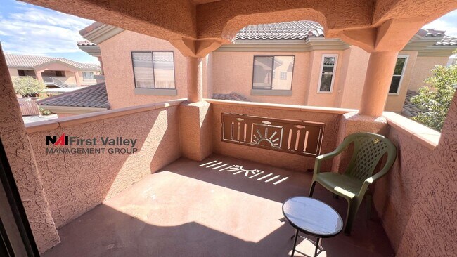 Building Photo - 3 Bedrooms, 2.5 Baths and a Two Car Garage