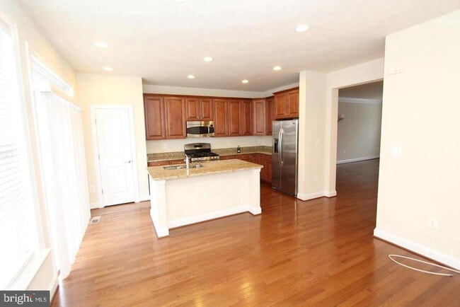 Building Photo - 8043 Reserve Way