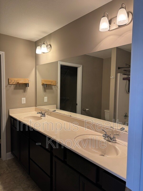 Building Photo - 2415 Flannery Way