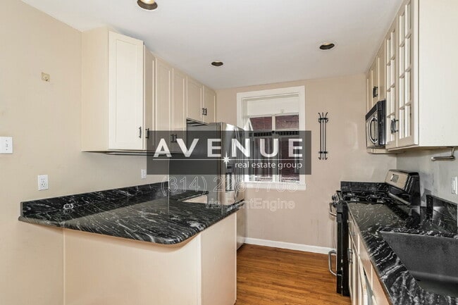 Building Photo - 7248 Stanford Ave