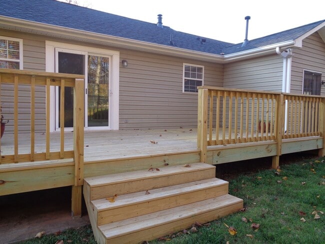 Building Photo - NICE-One Level House for Rent in Oak Ridge