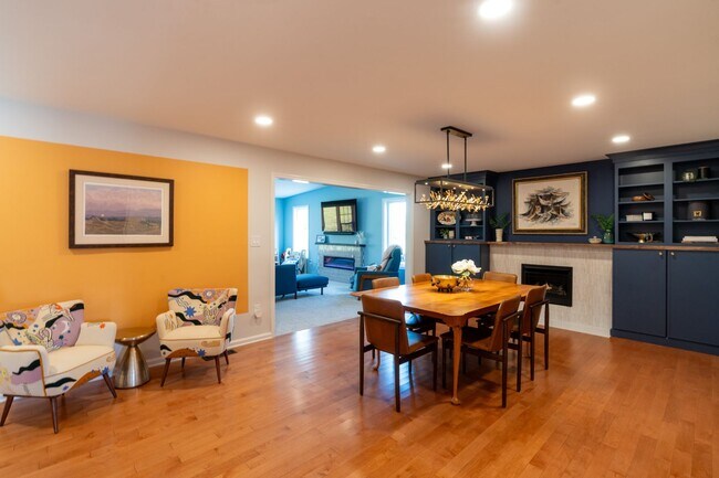 Building Photo - Stunning 4-Bed/3-Bath Home in Doylestown Township. Available Late August!
