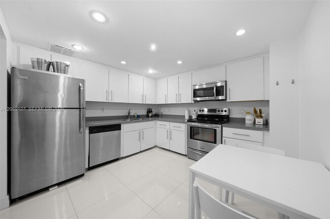 Building Photo - 9801 Collins Ave