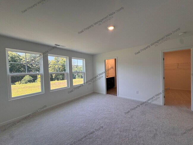 Building Photo - 254 Snowfield
