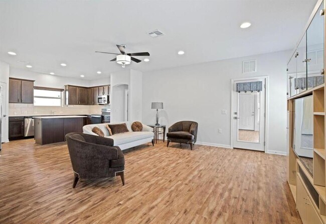 Building Photo - 732 Fortrose Ter