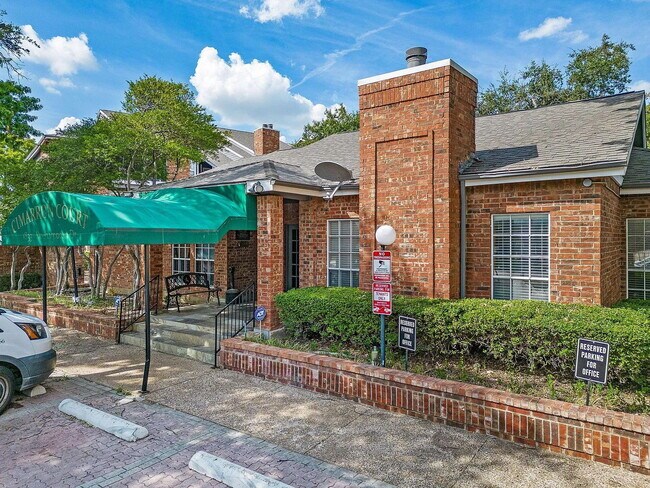 Building Photo - Charming 1-Bedroom Condo in Gated North Da...