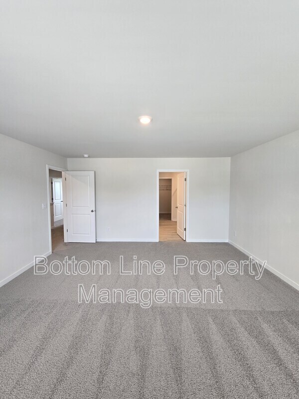 Building Photo - 549 Blackpool Ct