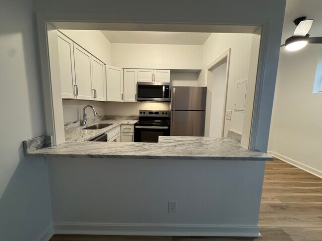 Building Photo - The Charlotte