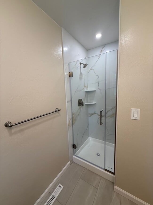 Building Photo - Beautifully Updated 3-Bedroom Home Next to Franklin Park