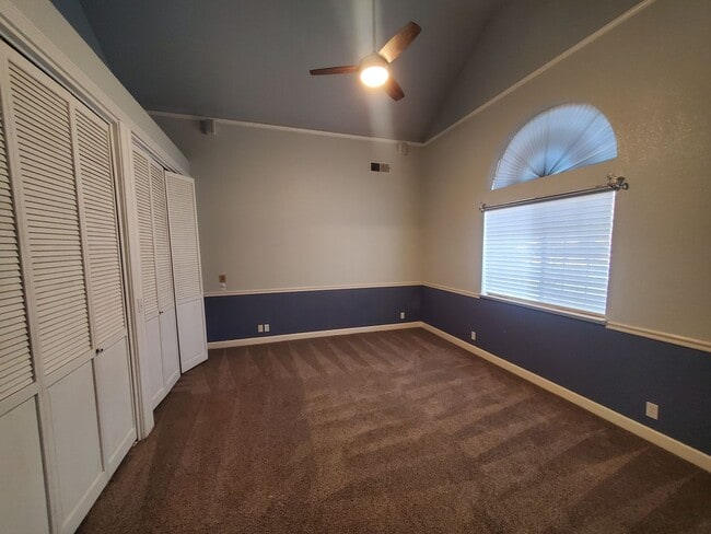 Building Photo - Introducing Your Dream Home:  A perfect blend of comfort and convenience!