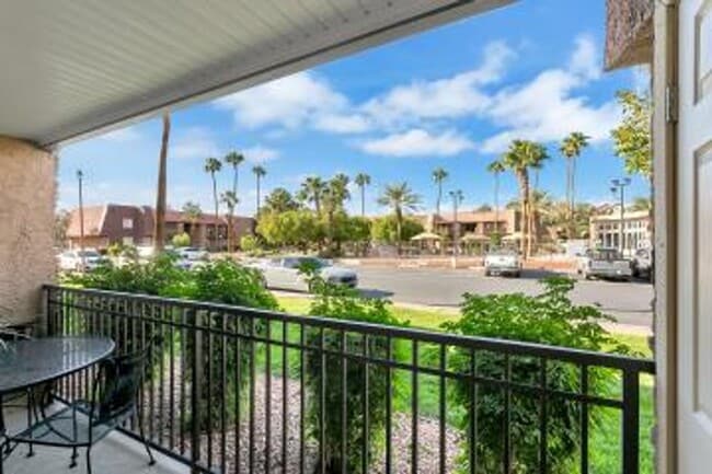 Building Photo - Bella Vita Condominium/Ground Floor/Upgraded/Minutes to the Strip