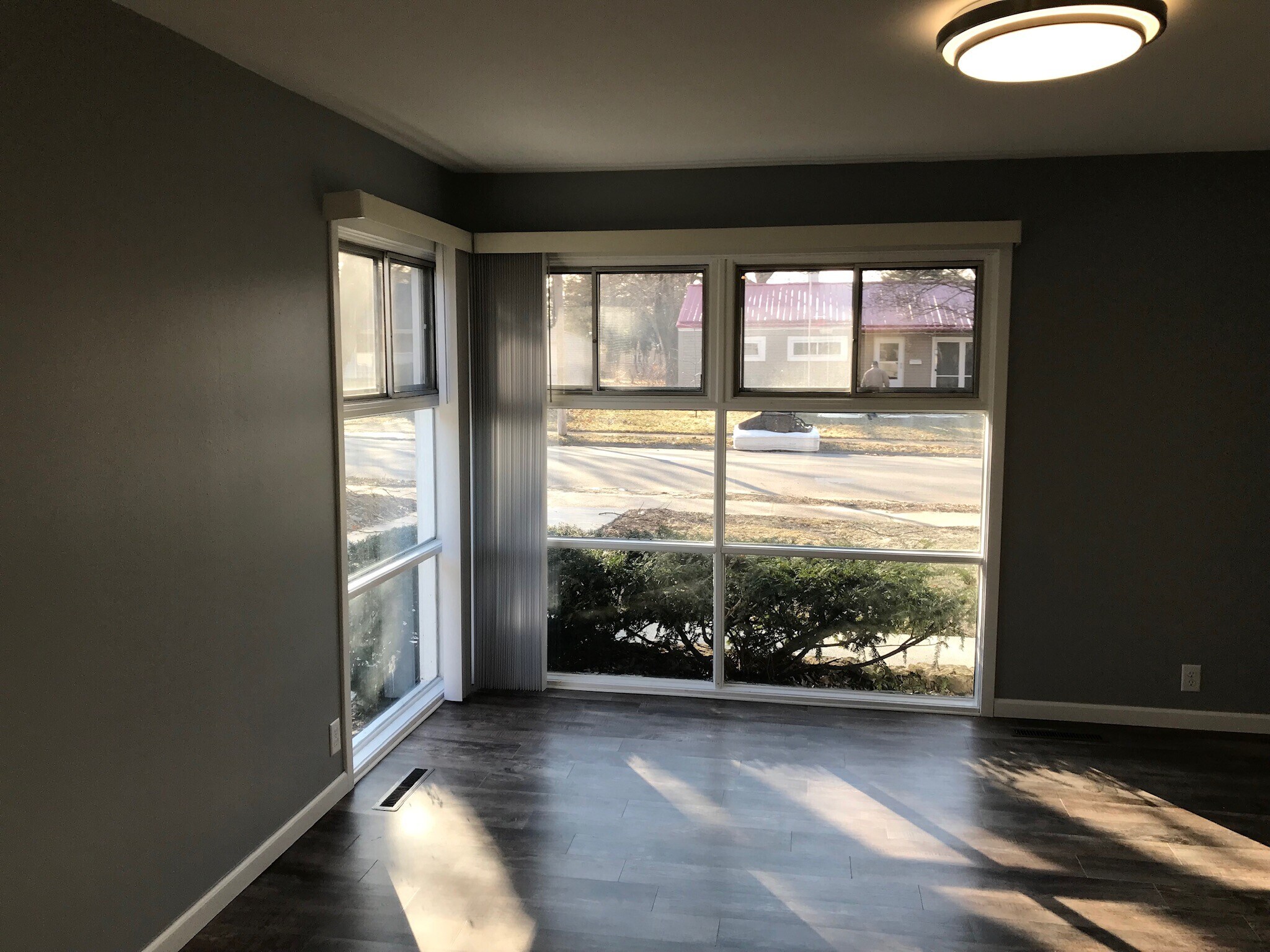 Building Photo - 4204 Woodvale Dr
