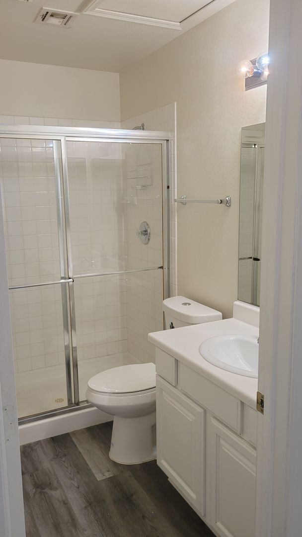 Building Photo - Charming Single Story 3 Bedroom Home For R...