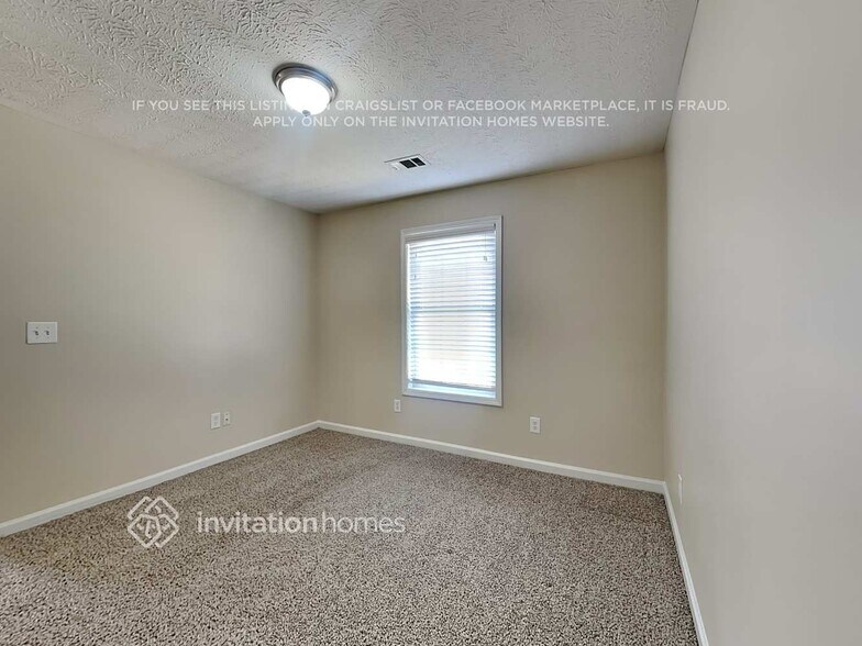 Building Photo - 1218 Everwood Dr SW