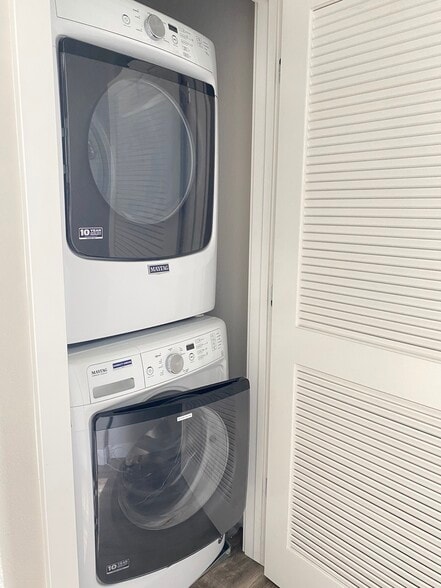W/D - 3900 Degree Ln
