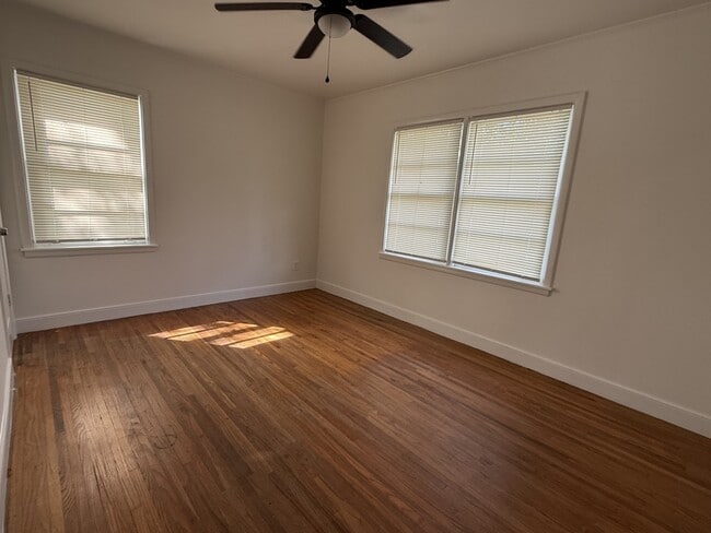 Building Photo - 914 Stratford Rd