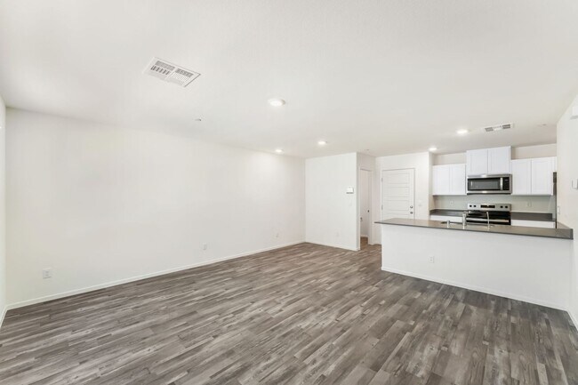 Building Photo - 7352 Joanna Brk St