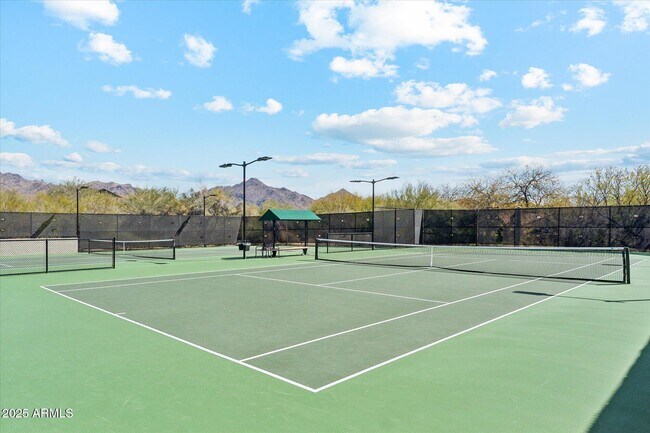 Building Photo - 9250 E Via De Vaquero Dr