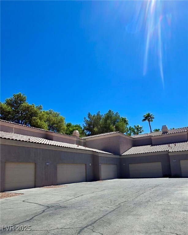 Building Photo - 5250 S Rainbow Blvd