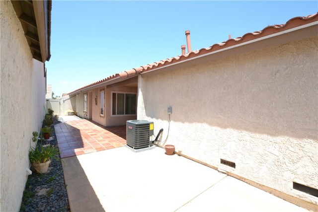 Building Photo - 5 Lemon Grove