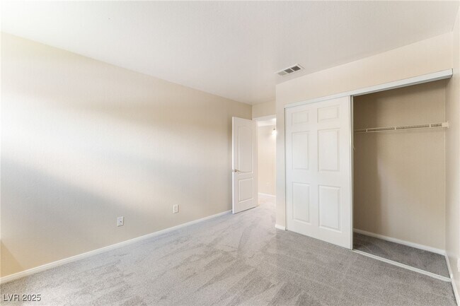 Building Photo - 3145 E Flamingo Rd