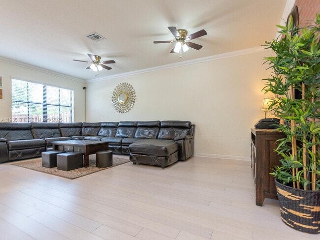 Building Photo - 12320 S Village Cir