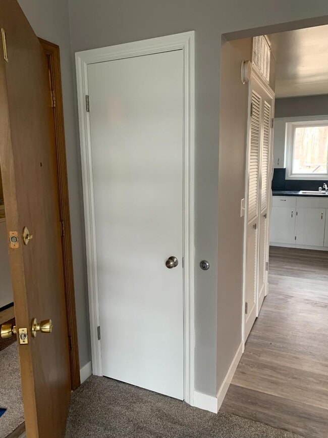 Building Photo - 855 Butternut Dr