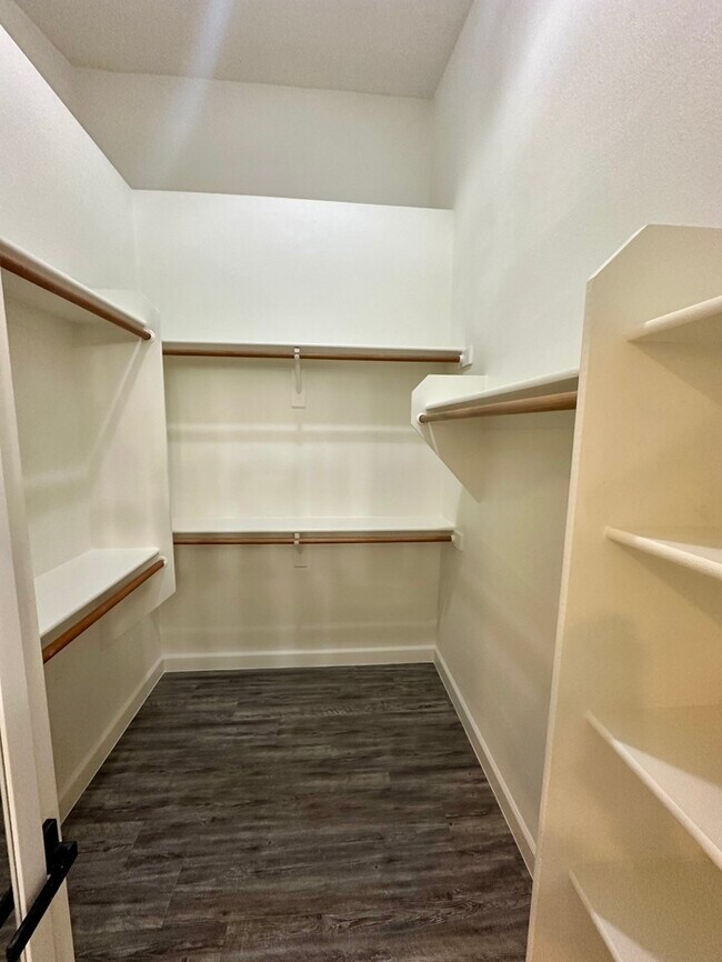Building Photo - Gorgeous remodel update! No neighbors behind hillside lot