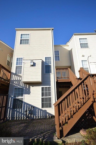 Building Photo - 106 Cagney Terrace SE
