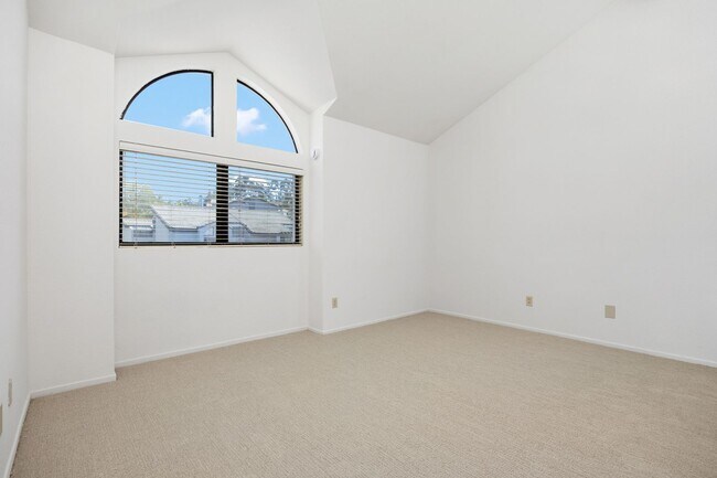 Building Photo - Private Back Yard with Expansive View of Tecolote Canyon!