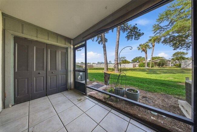 Building Photo - 2131 Ridge Rd S