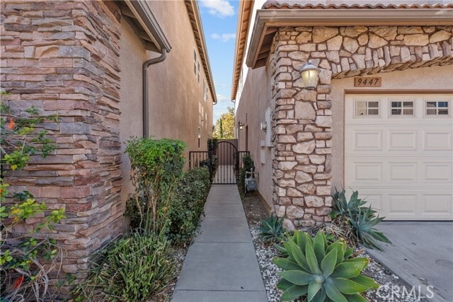 Building Photo - 9447 Hendrix Ln