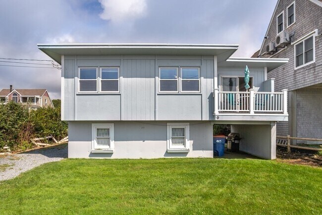 Building Photo - 9 Shore Dr