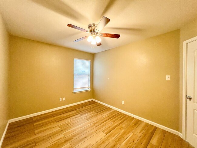 Building Photo - 298 Jack Rabbit Ln