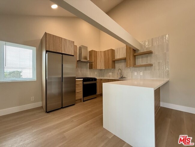 Primary Photo - 3750 Glendon Ave