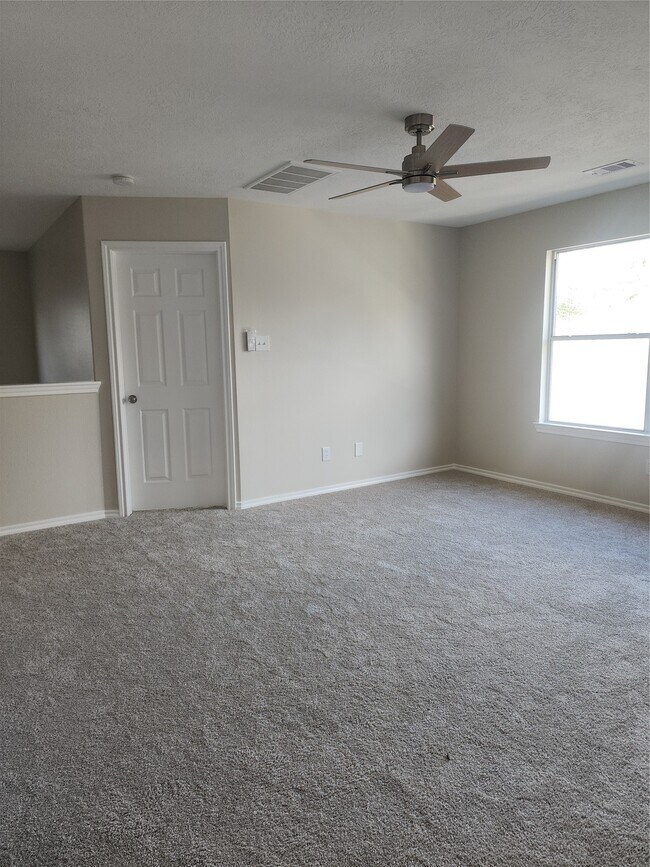 Building Photo - 10614 Acacia Forest tr