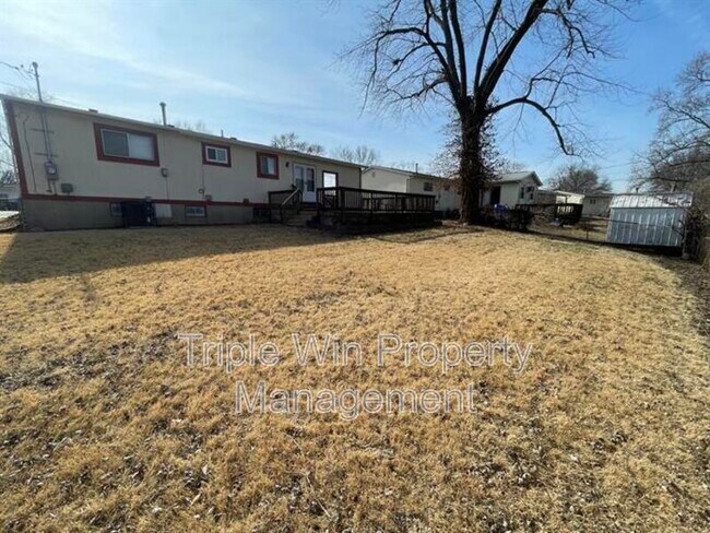 Building Photo - 1225 Carla Dr