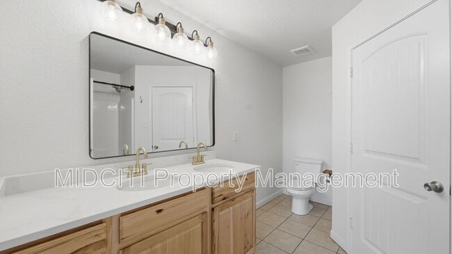 Building Photo - 1361 Bob White Dr