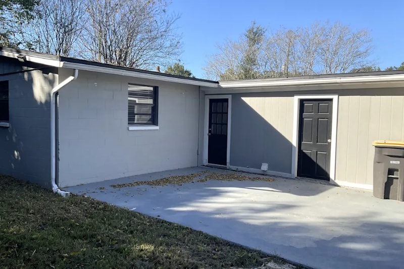 Building Photo - 6969 Delisle Dr