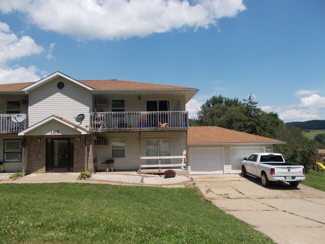 front view with garage & driveway - 105 Hill St