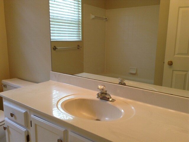 Building Photo - 1813 Bell Tower Cir