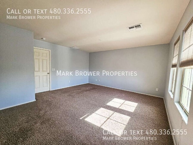 Building Photo - 8964 W Northview Ave